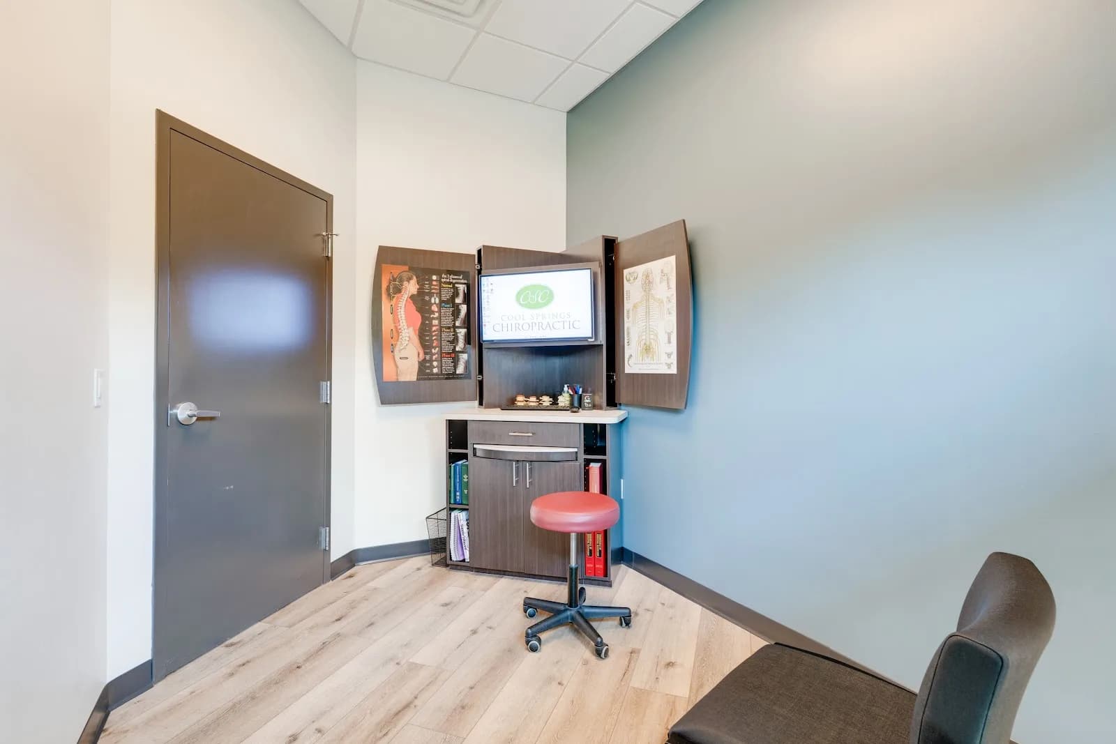 Headaches care environment at Cool Springs Chiropractic, Franklin TN